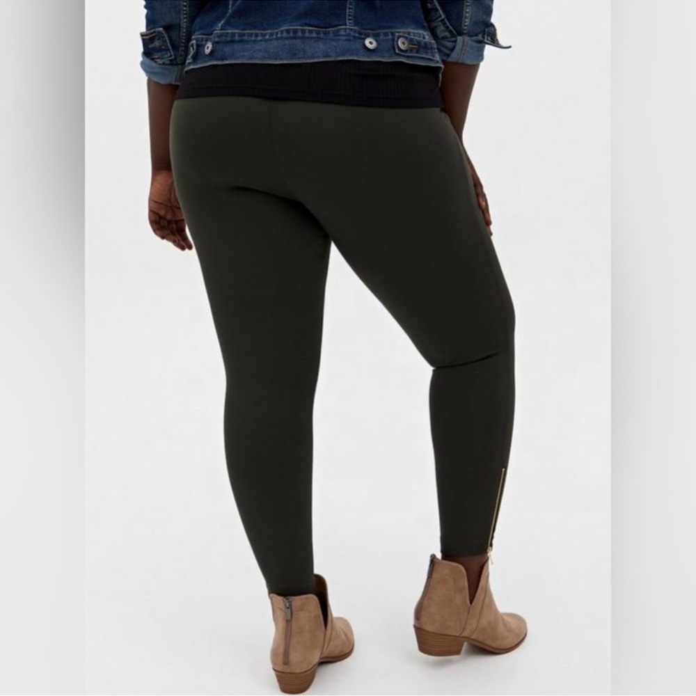 Torrid Pixie Skinny Studio Luxe Ponte High Rise Zipper Pant 5X Dark Green Gold